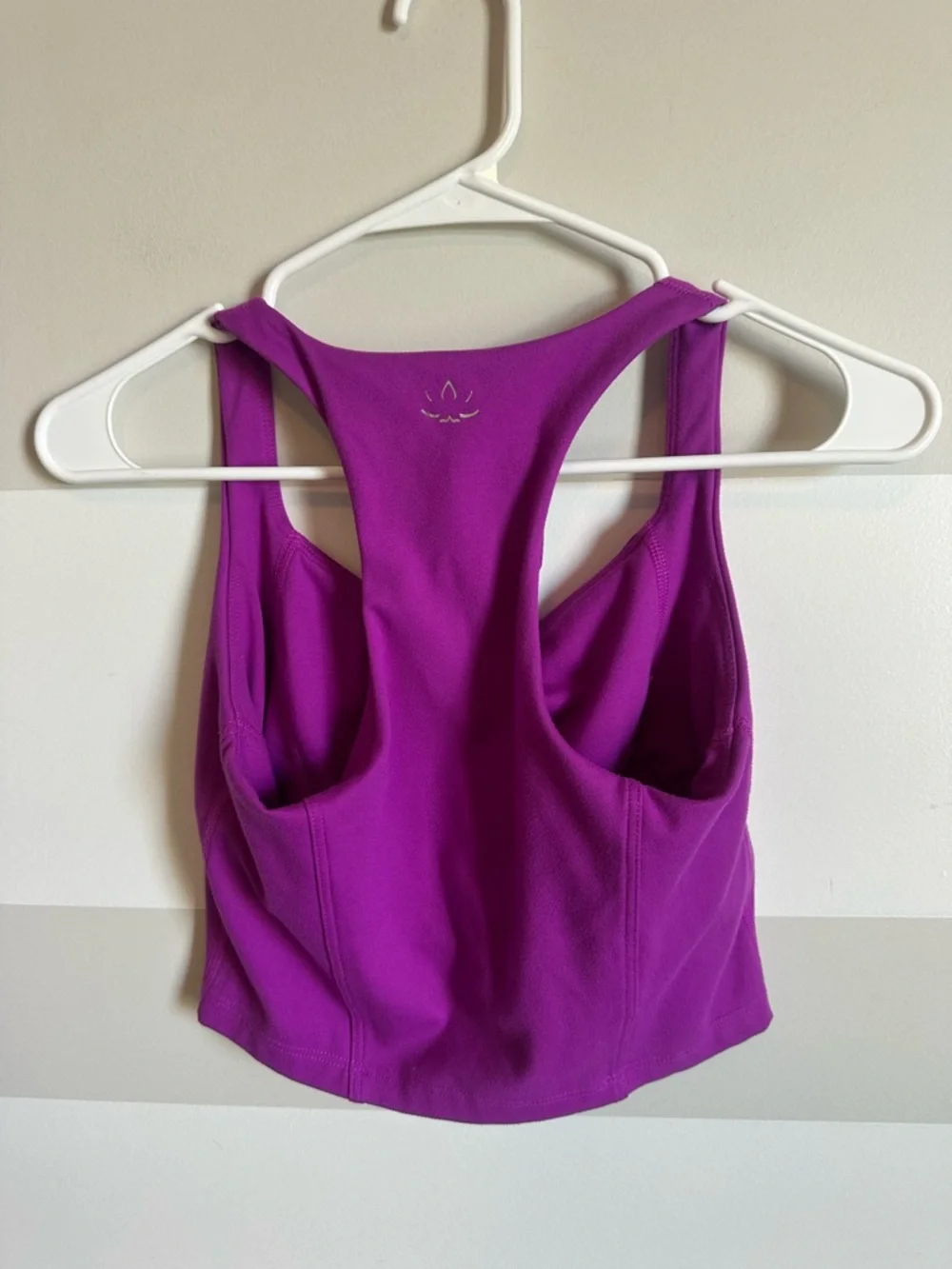 Beyond Yoga POWERBEYOND™ Intensity Racerback Cropped Tank - Picture 5 of 7